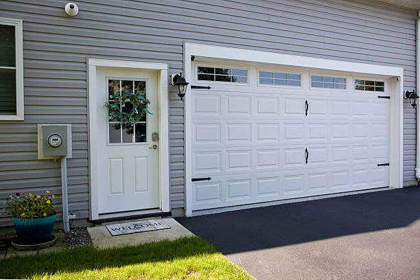 24/7 Emergency Garage Door Panel Replacement experts in Atlantic City, NJ